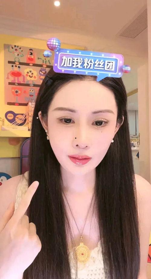 頭條混血網紅是誰,神秘身世引熱議